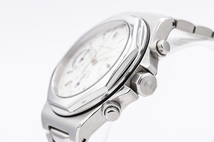 Girard Perregaux Laureato 8017